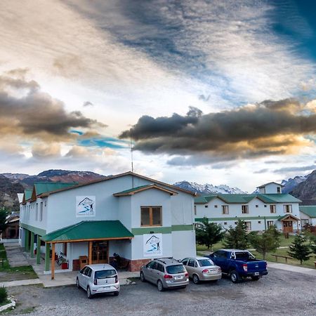 Hostel Pioneros Del Valle Ель-Чальтен Екстер'єр фото