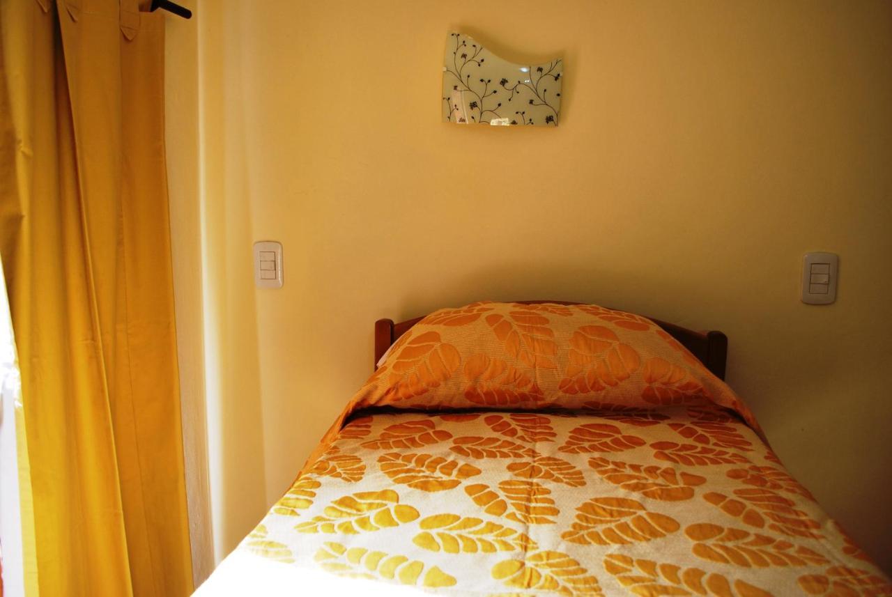 Hostel Pioneros Del Valle Ель-Чальтен Екстер'єр фото
