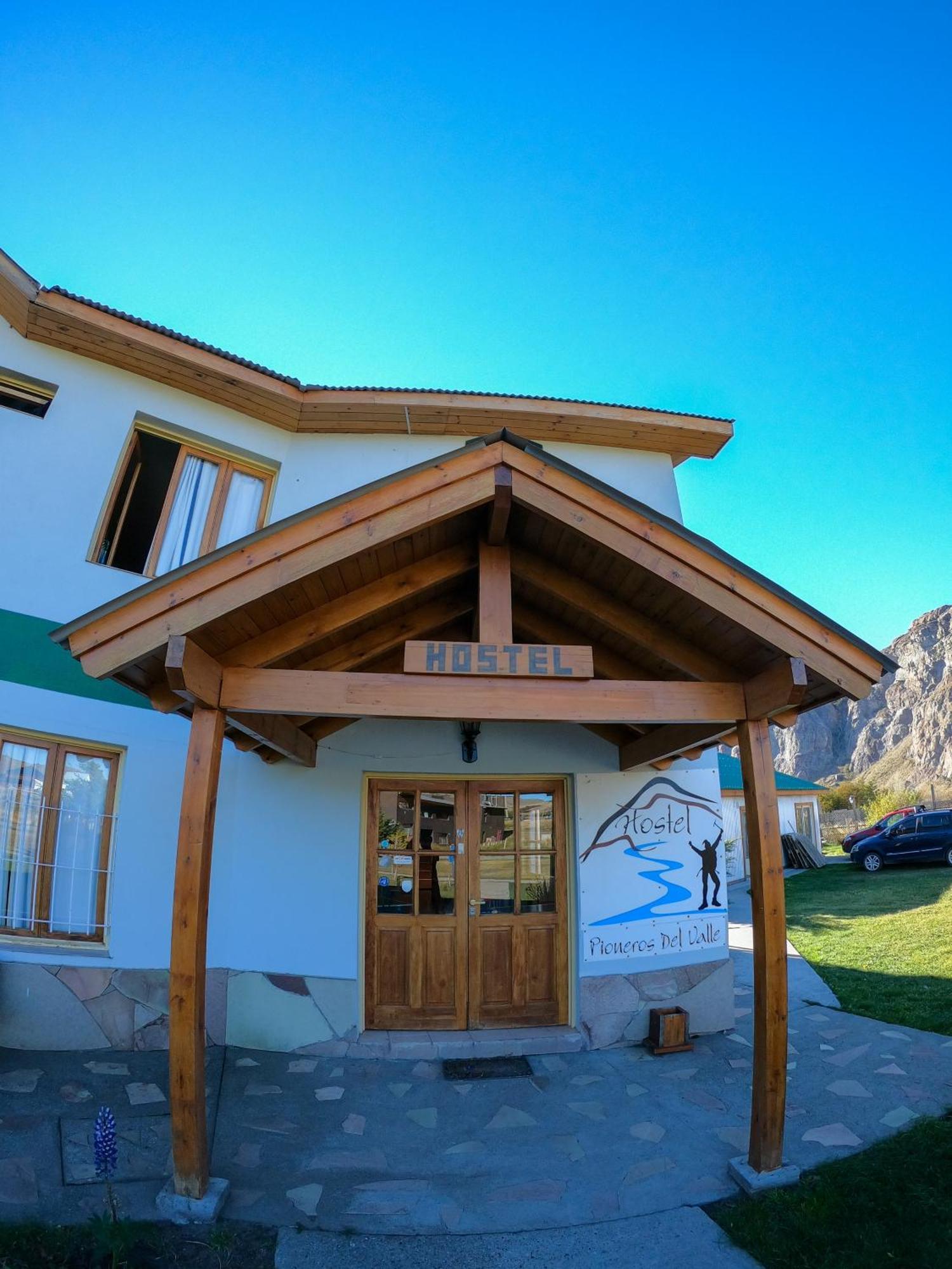 Hostel Pioneros Del Valle Ель-Чальтен Екстер'єр фото